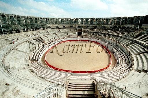 FRA101.jpg - Arles