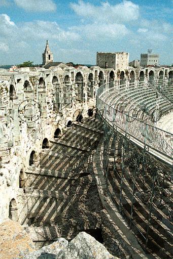 FRA151.jpg - Arles